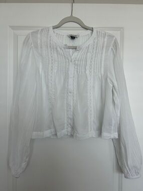 American Eagle White Pintuck Button-Front Blouse size M